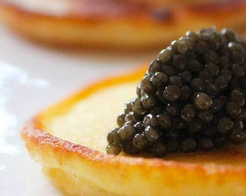 Aardappelpannenkoek kaviaar