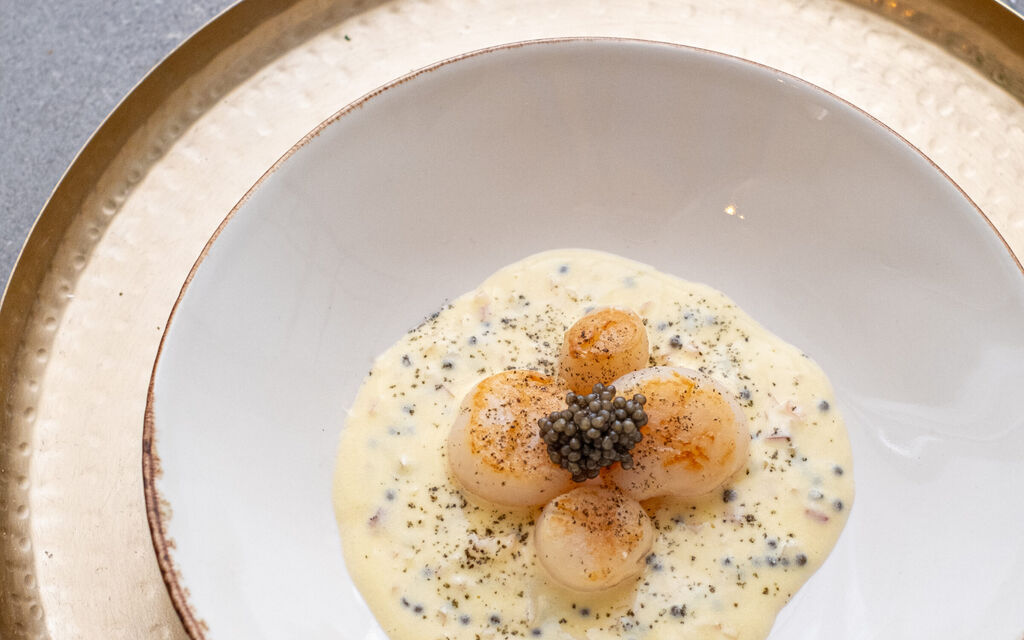 Coquilles met Royal Belgian Caviar en beurre blanc › Royal